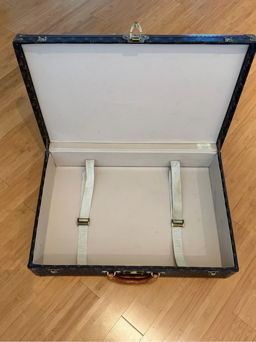 Louis Vuitton authentic louis
